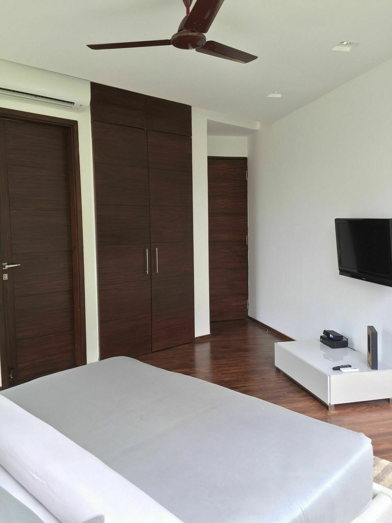 Hotel Calem Grove Candolim Exterior foto
