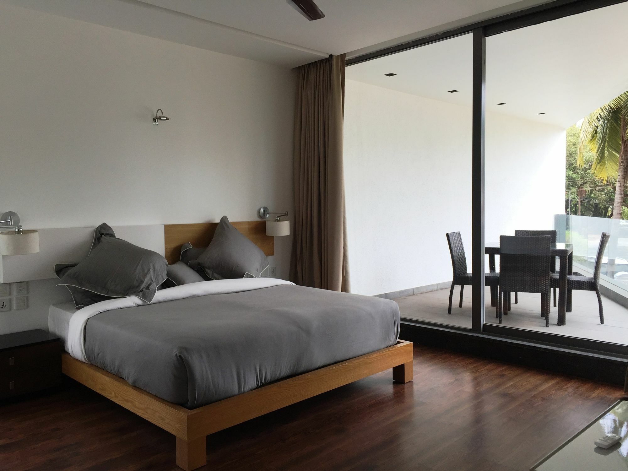 Hotel Calem Grove Candolim Exterior foto